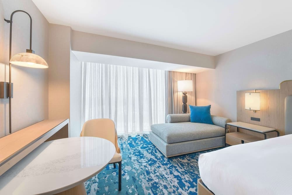 Premium Room, 1 King Bed