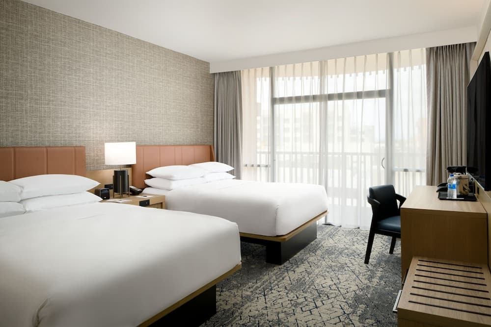 Traditional Room, 2 Queen Beds (Mobility Accessible, Tub)