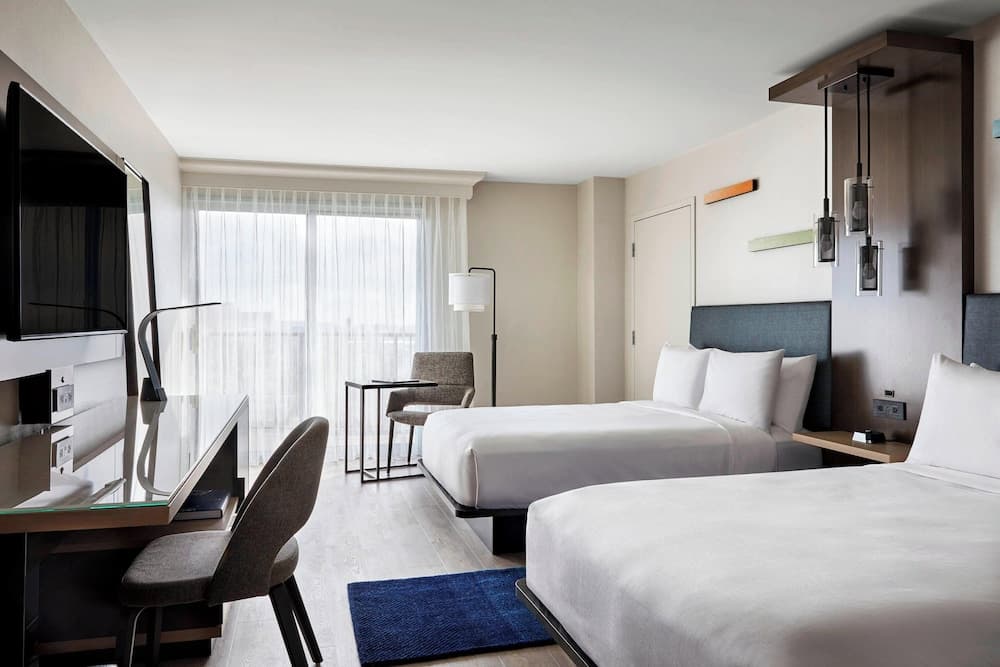 Standard Room, 2 Double Beds (Mobility/Hearing Accessible, Tub)