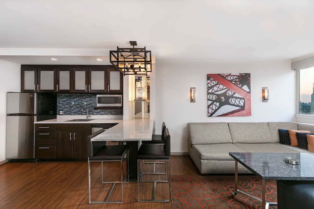 Superior Studio, 1 King Bed, Accessible (Columbus, Roll-In Shower)