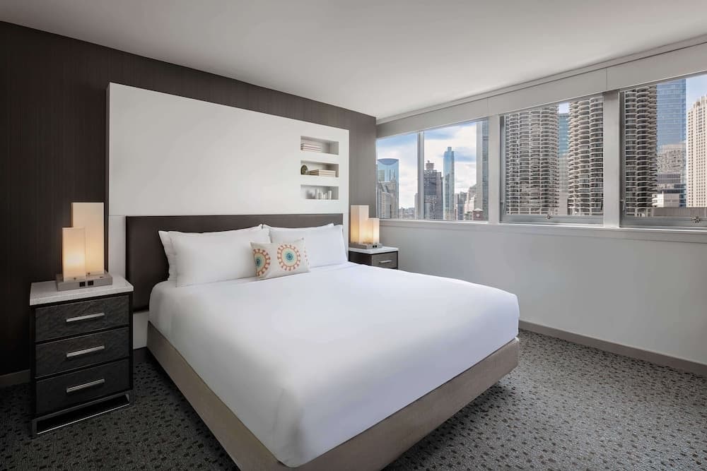 Superior Suite, 1 King Bed (State)