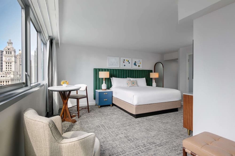 Junior Suite, 1 King Bed (Fitness)