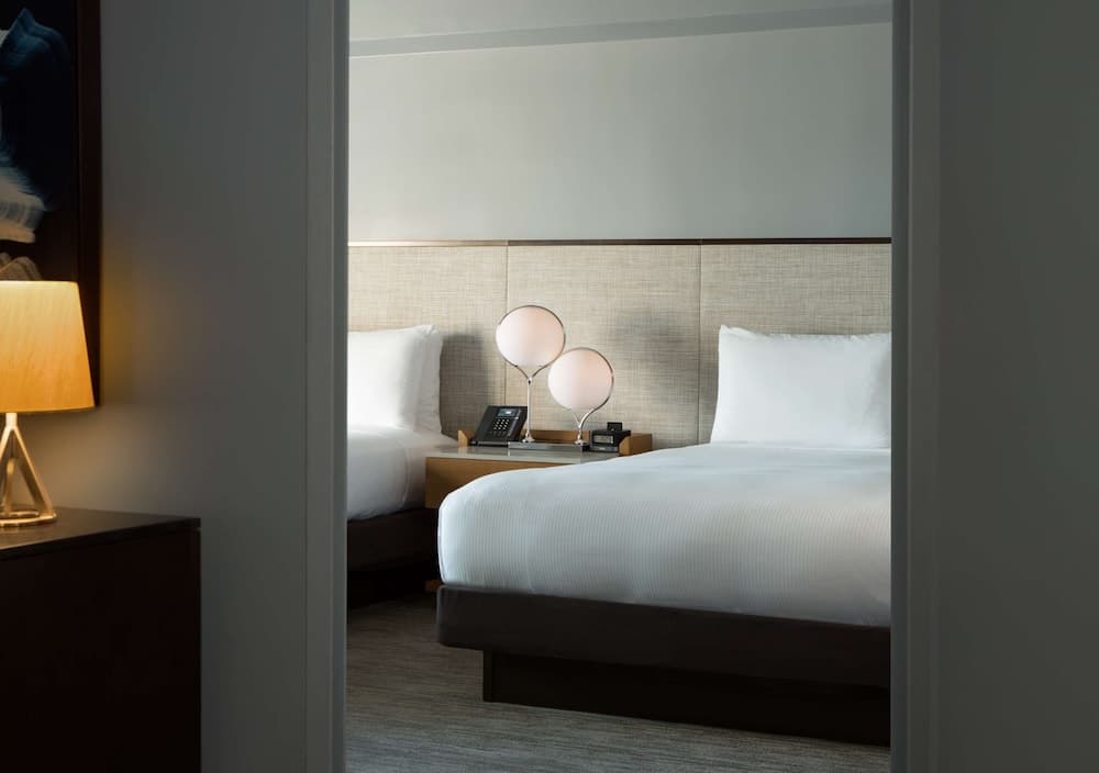 Executive Suite, 2 Double Beds, Accessible (Hearing)