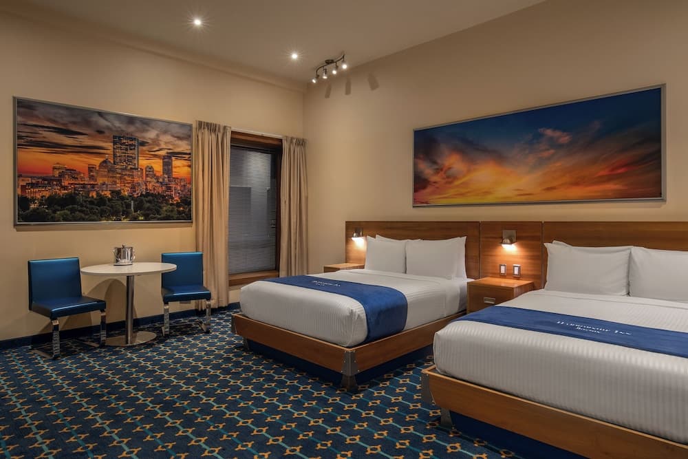 Double Queen Atrium View Room