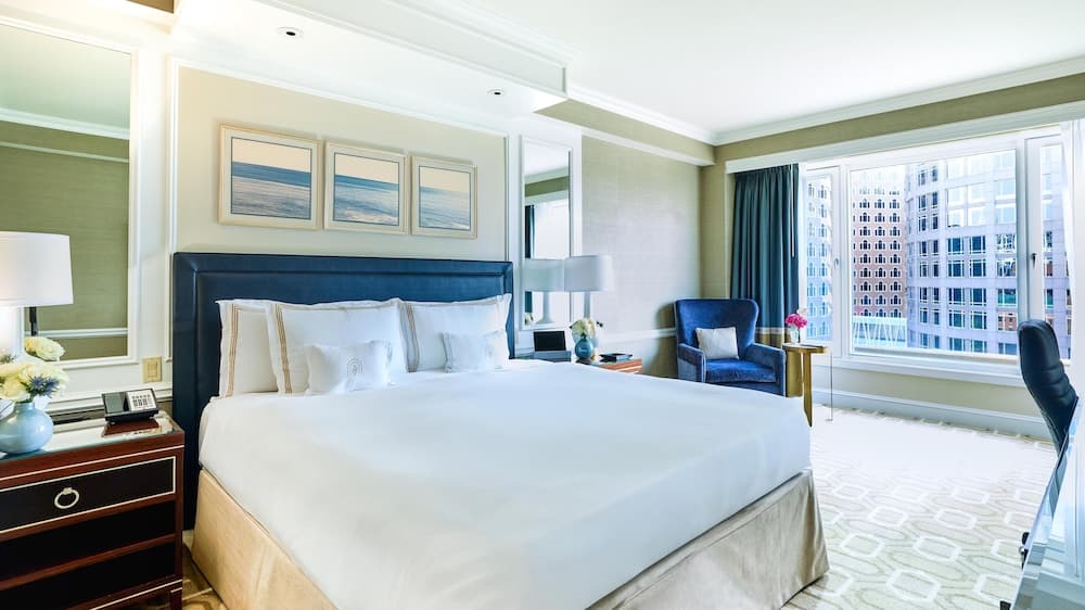 Superior Room, 1 King Bed, City View