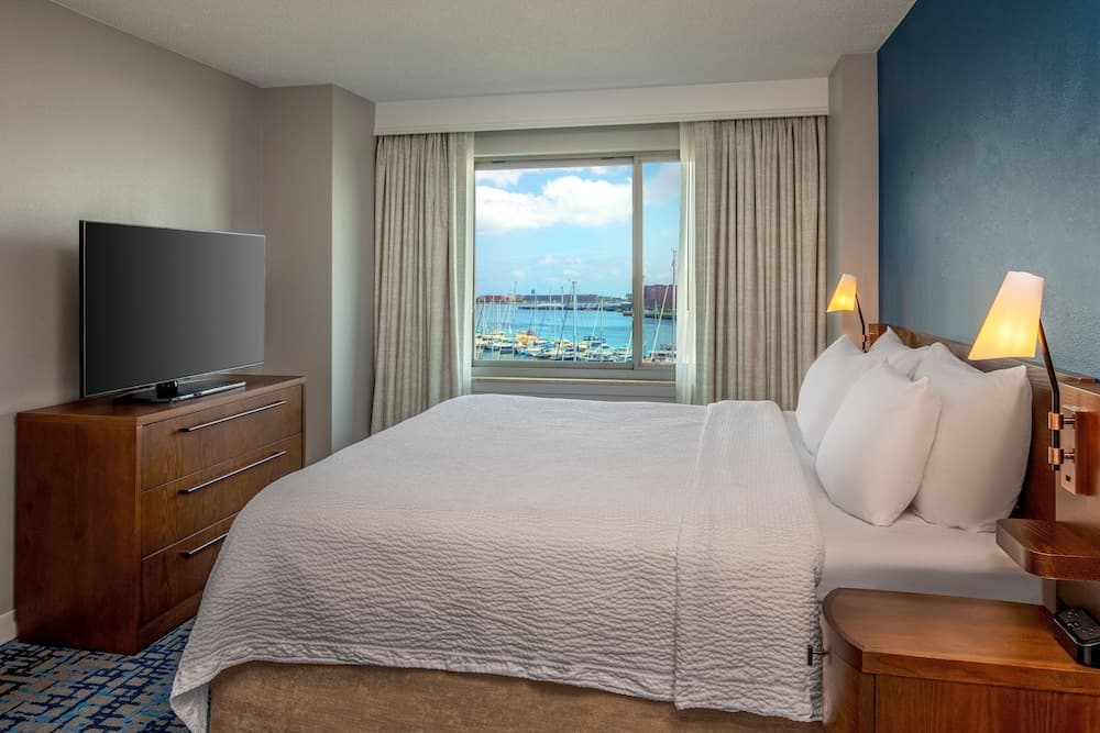 Suite, 1 Bedroom, Harbor View (Mobility Accessible, Roll-in Shower)