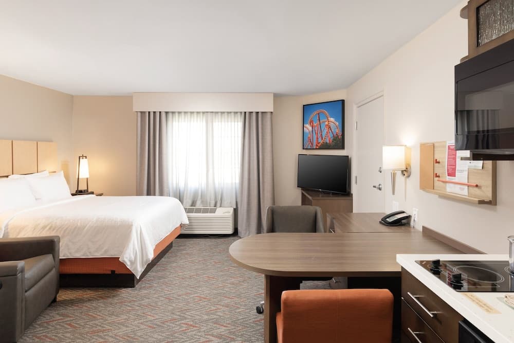 Studio Suite, 1 Queen Bed
