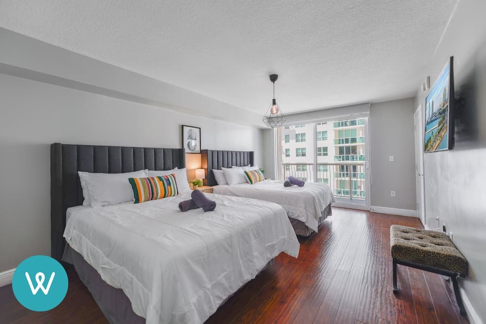 Luxury Condo, 3 Bedrooms, City View