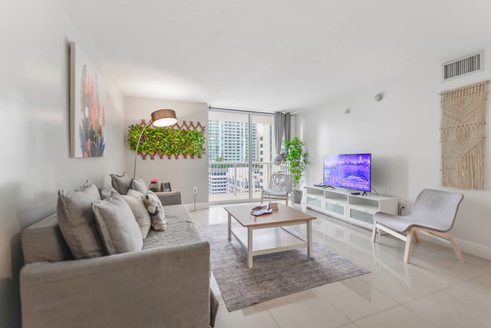 Luxury Condo, 3 Bedrooms, City View