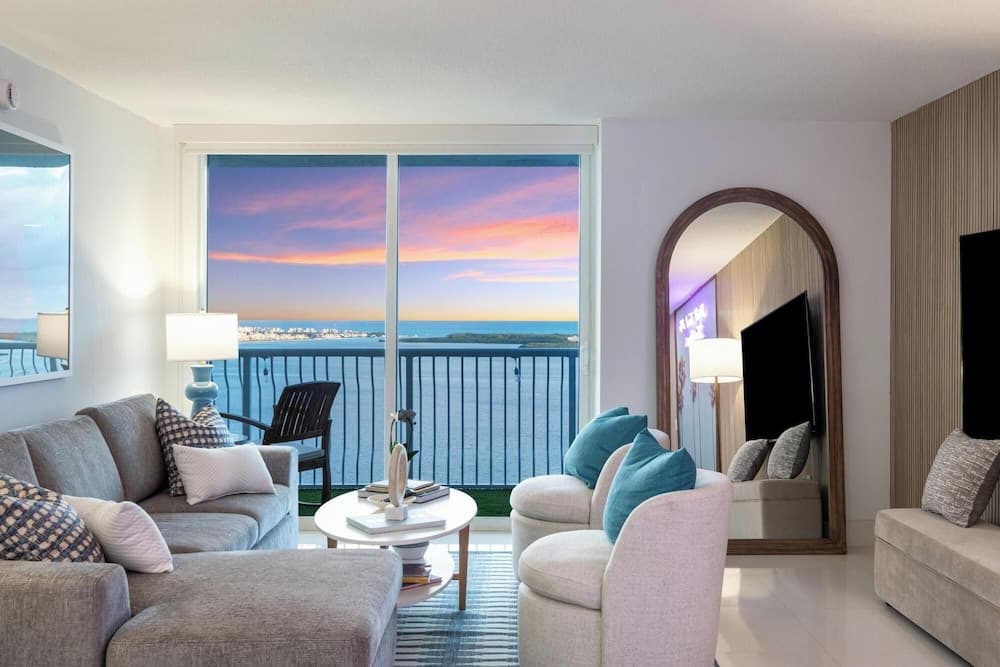 Luxury Condo, 3 Bedrooms, Ocean View