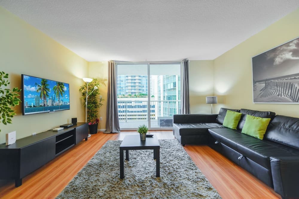 Luxury Condo, 1 Bedroom, City View