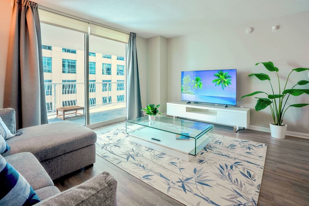 Luxury Condo, 1 Bedroom, City View
