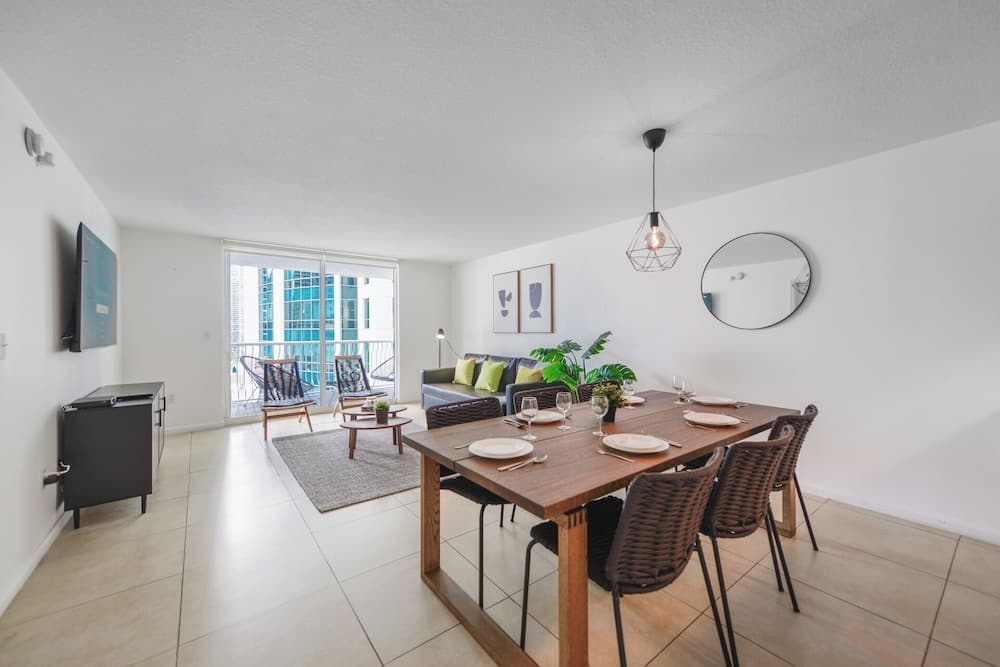 Condo, 1 Bedroom, Balcony, City View