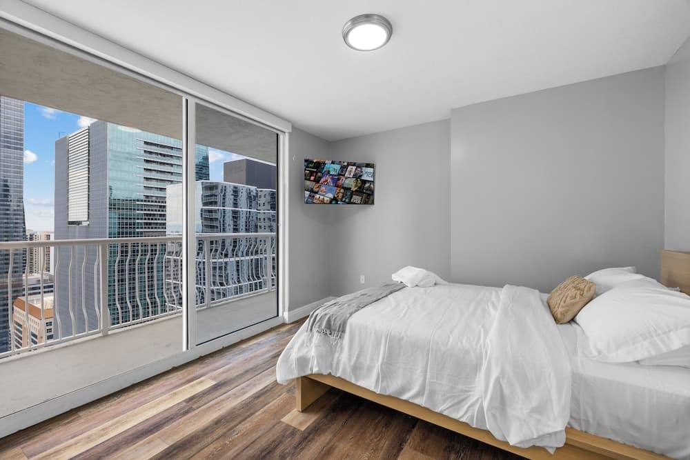 Condo, 2 Bedrooms, Balcony, Partial Ocean View