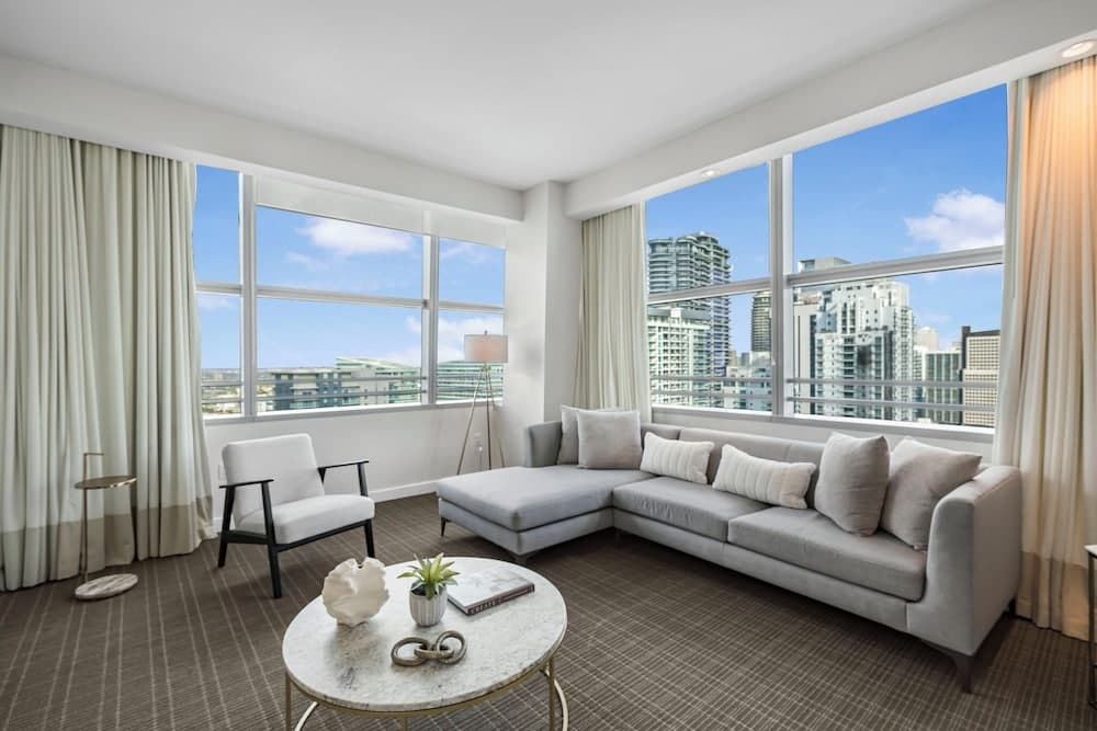 Condo, Balcony, City View