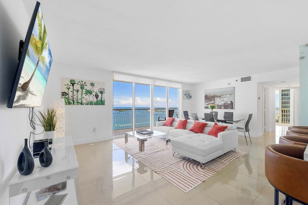 The Club Luxury Condos by Ilios Rentals hotel photo
