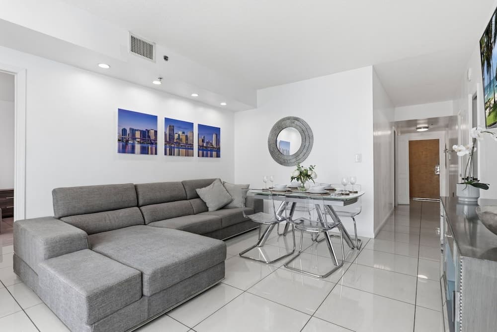 Apartment, 4 Bedrooms, Balcony