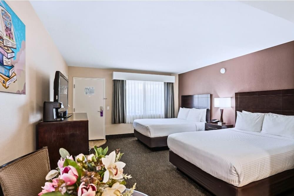 Classic Room, 2 Queen Beds