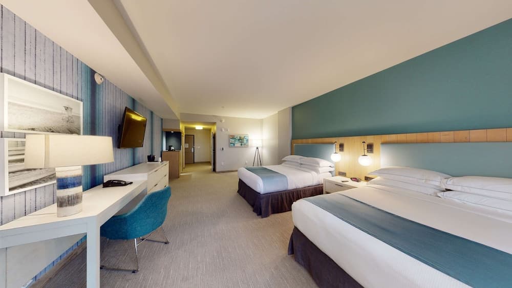 Room, 2 Queen Beds, Accessible, Bathtub (Mobility & Hearing)