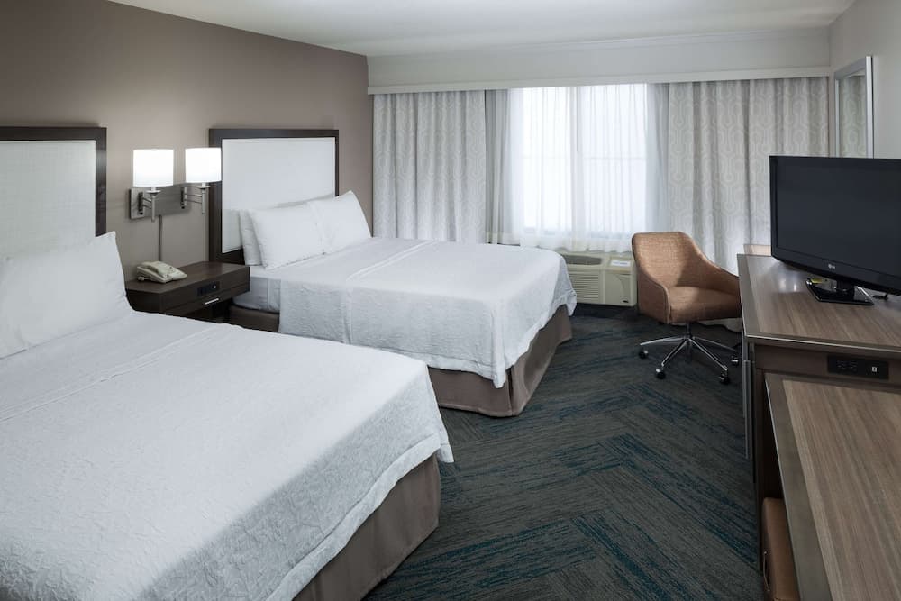 Premium Room, 2 Queen Beds (Drinks/Snacks)