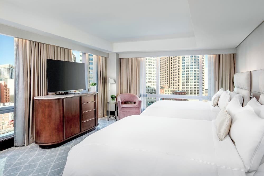 Classic Room, 2 Queen Beds, Accessible Bathtub (Accessible Tub)
