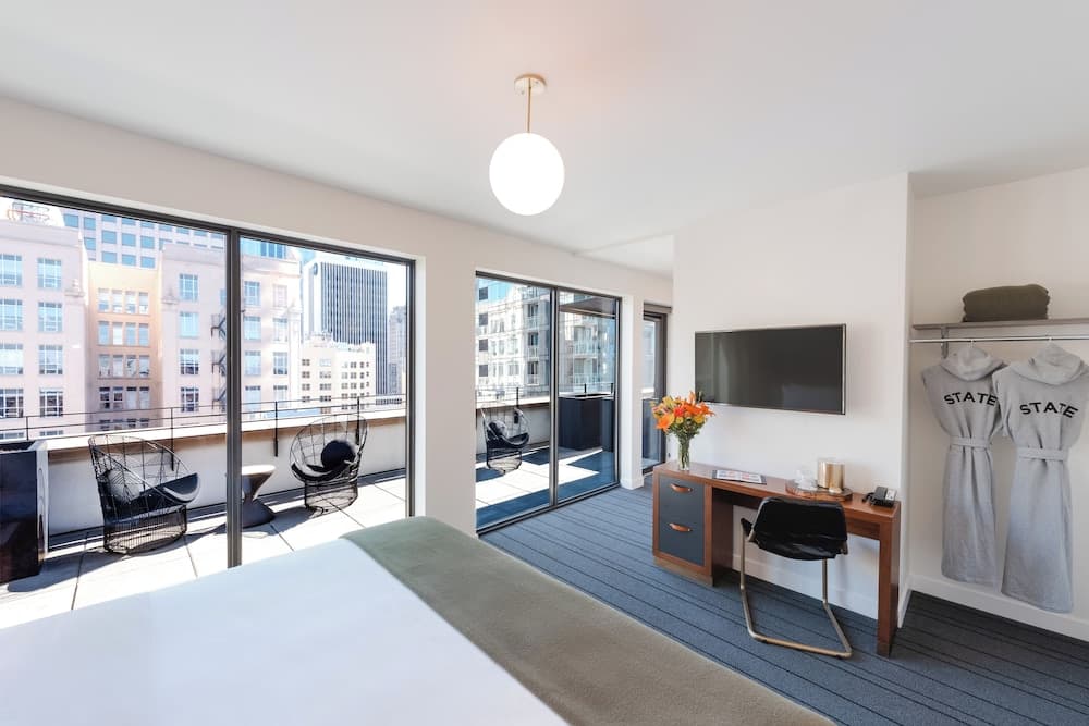 Suite, 1 King Bed with Sofa bed, Accessible, Terrace