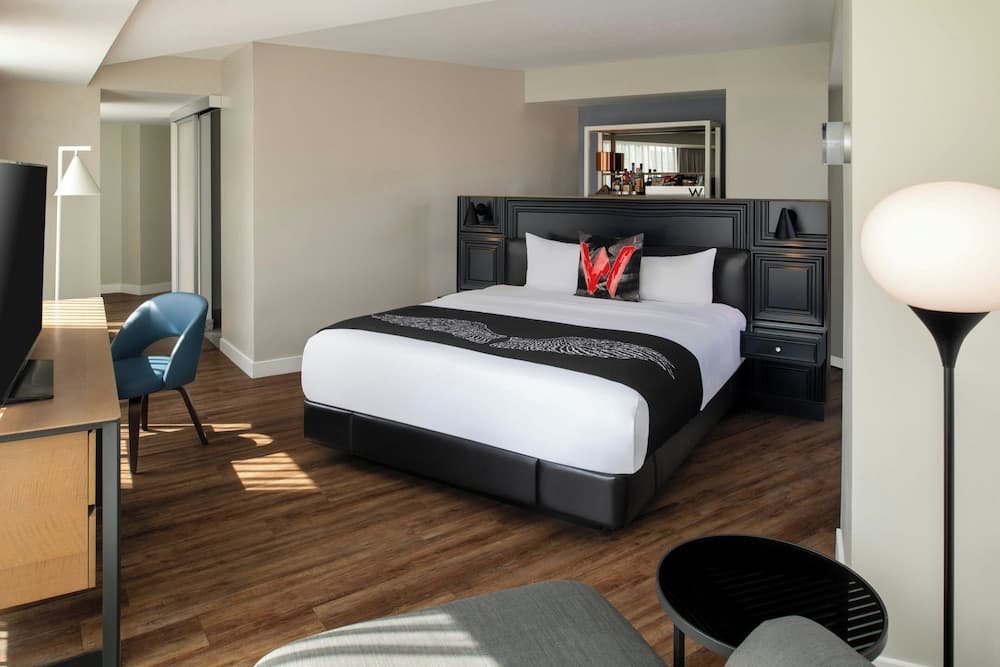 Premier Room, 1 King Bed