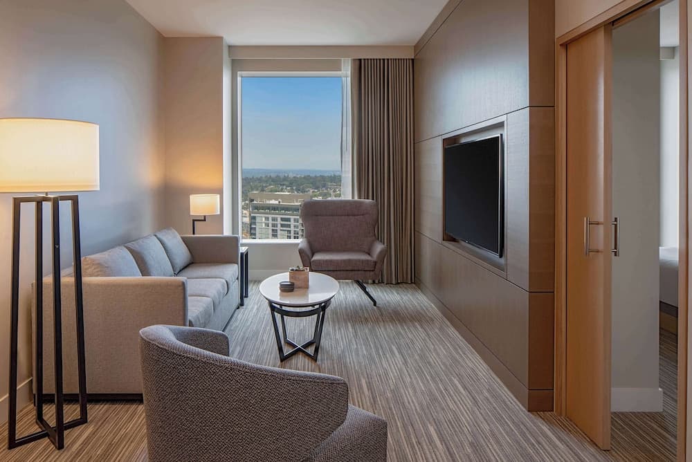 Suite (Regency)