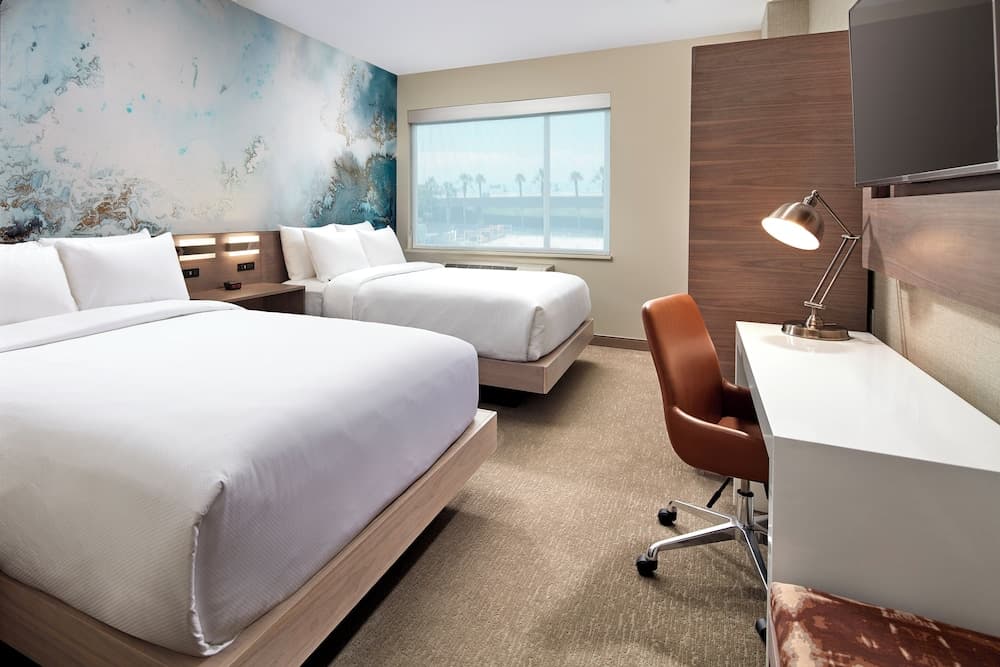Standard Room, 2 Queen Beds, Bathtub (Shower, Refrigerator, Coffemaker)