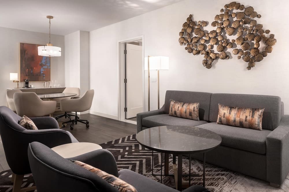 Suite, 1 Bedroom, Resort View