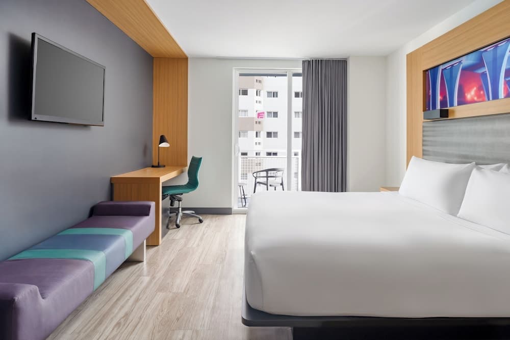 Zimmer, 1 King-Bett, Stadtblick (Balcony)