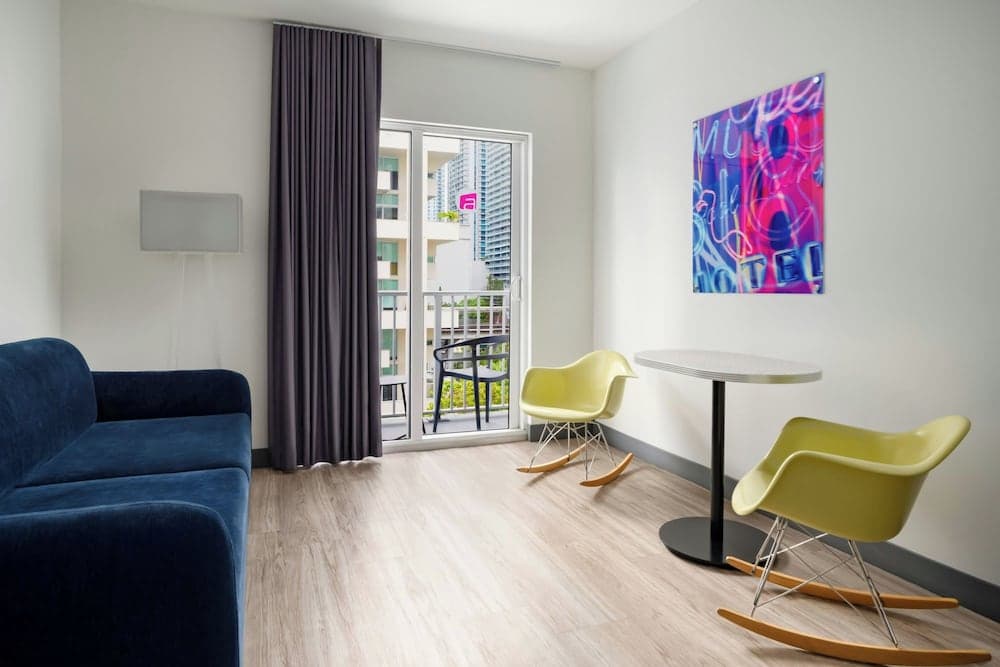 Studio, 1 King Bed with Sofa bed, Balcony (High Floor)