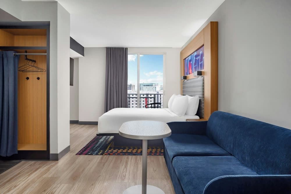 Room, 1 King Bed with Sofa bed, Balcony