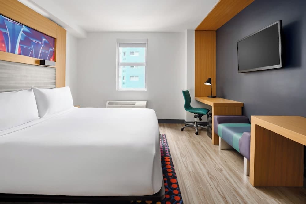 Zimmer, 1 King-Bett, Stadtblick