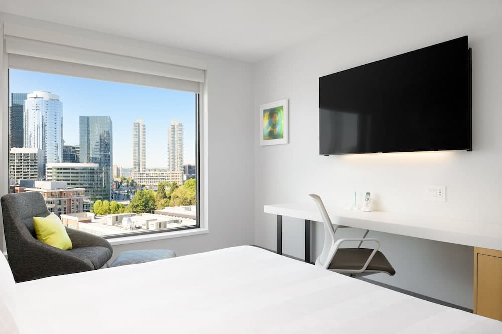 Downtown Skyline View, 1 King Bed - No Resort Fees
