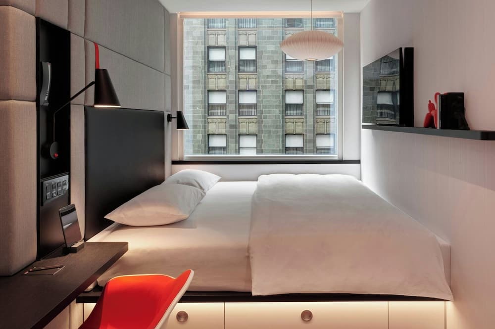Room, 1 King Bed (High Floor)